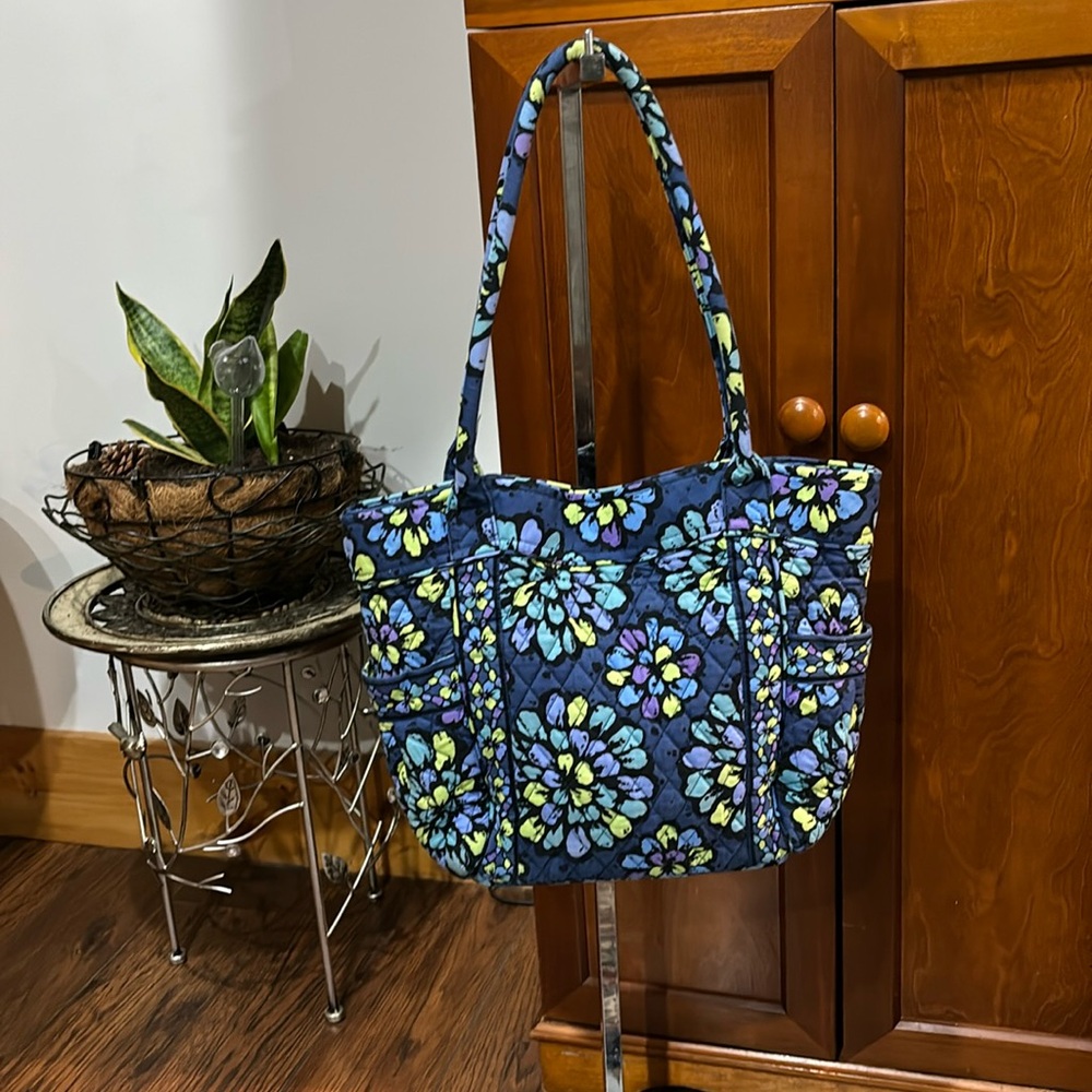Vera Bradley Tote / Shoulder Bag